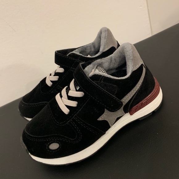 Kids sneakers shoes brand new - Picture 2 of 8